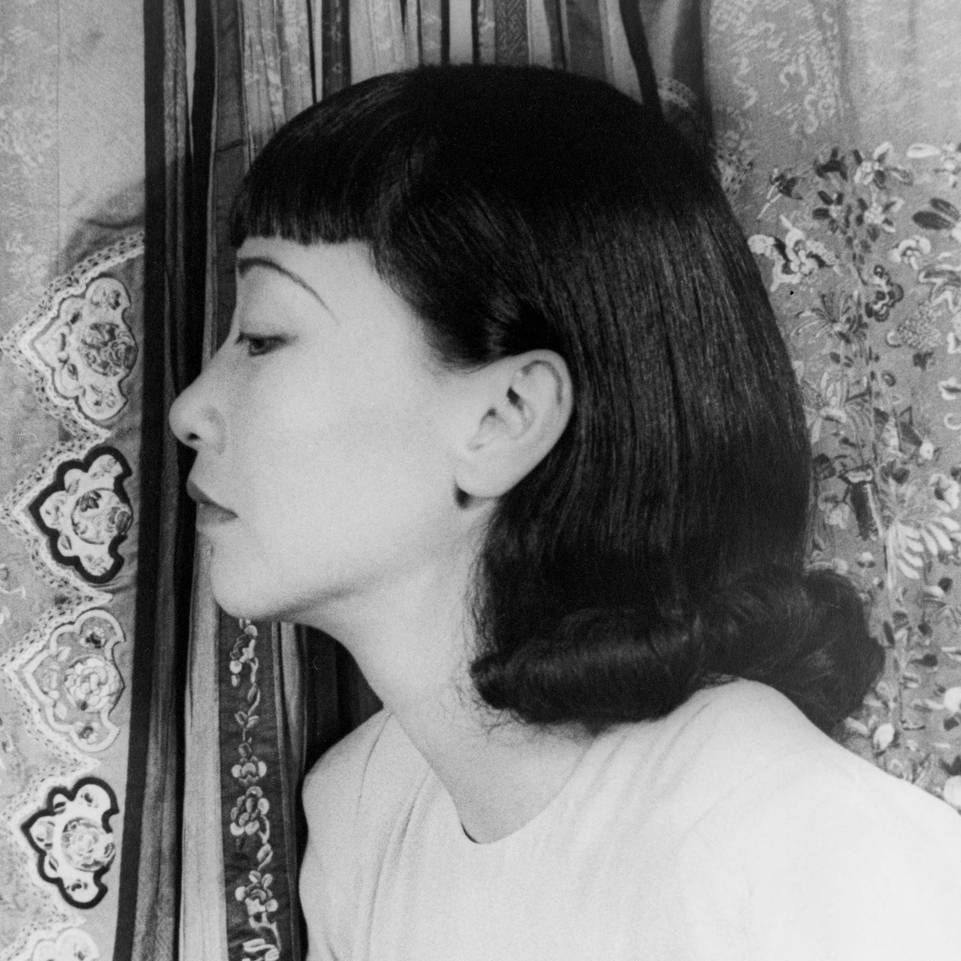 Black and white photo of Anna May Wong